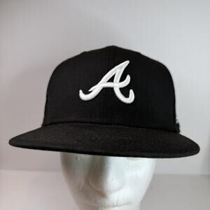 Atlanta Braves Hat Cap Fitted Mens 8 Black MLB Baseball New Era Green Undervisor